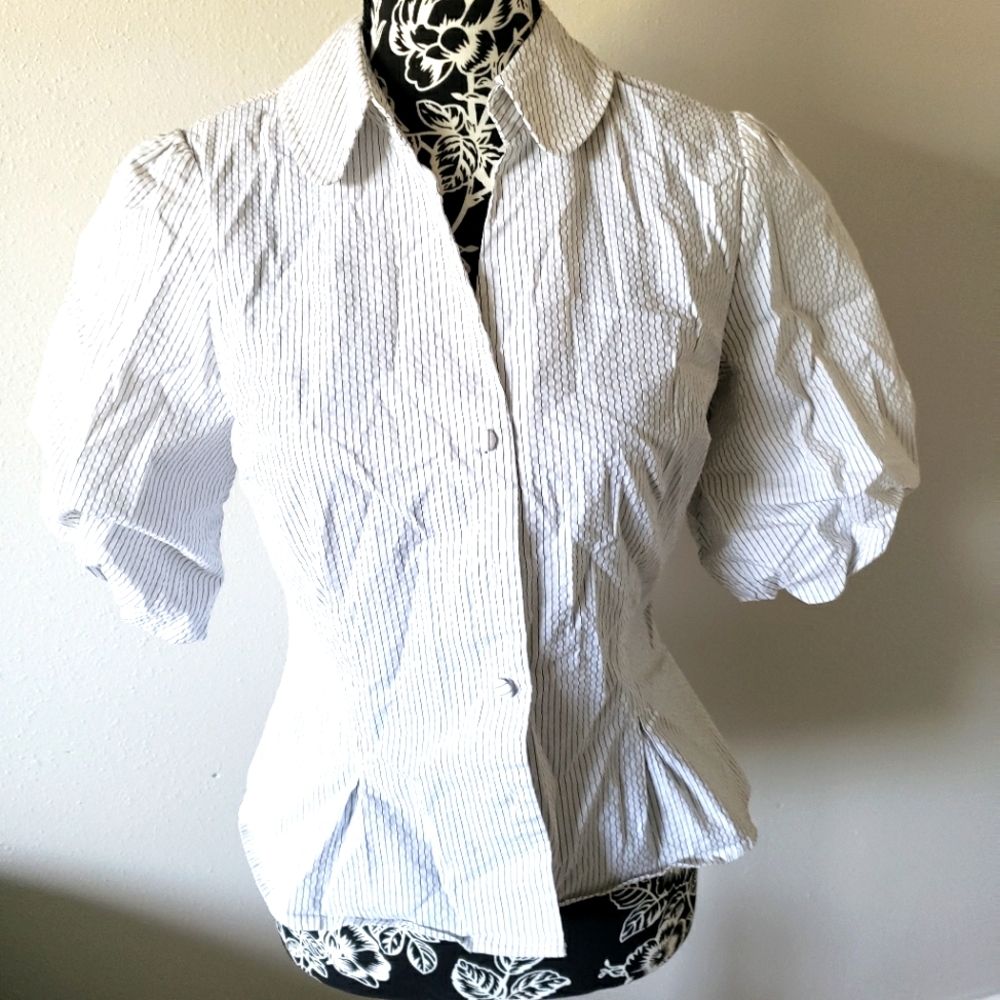 White Worthington Petite stretch blouse